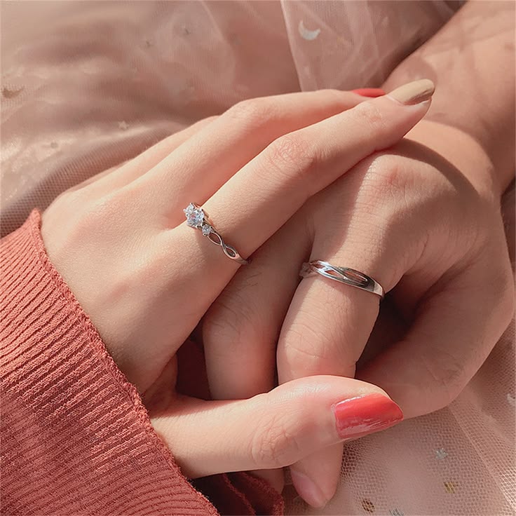 Adjustable Floral & Twisted Design Couple Rings