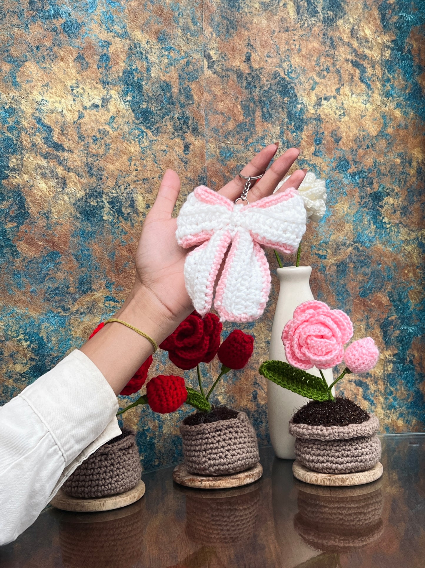 CROCHET BOW KEYCHAIN HANDCRAFTED (white & pink)