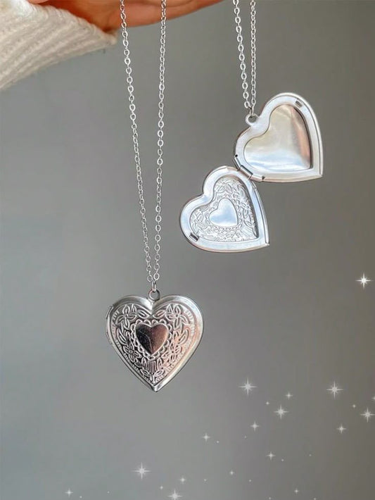 Ashwear’s Heart Photo Locket
